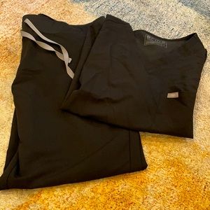 Figs women's Black Zamora scrub set XXL petite